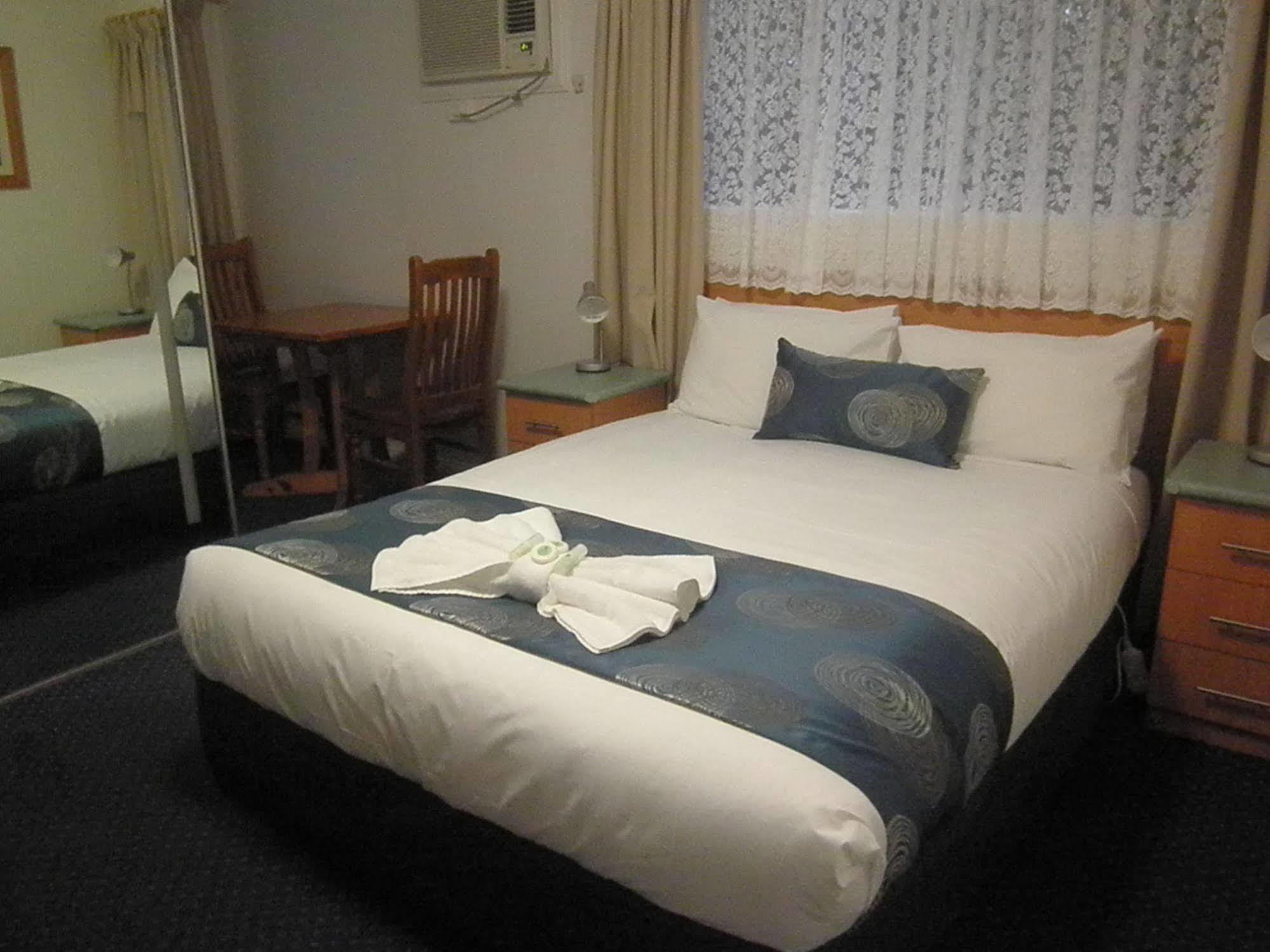 Poet'S Recall Motel Gundagai Eksteriør bilde